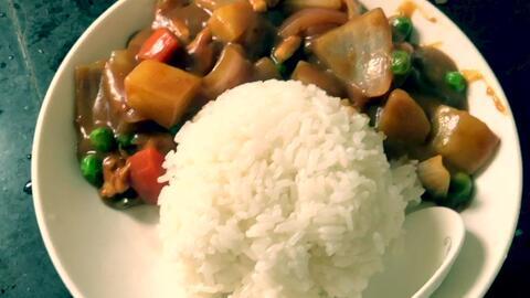 成人饭兜外罩怎么穿视频,成人饭兜外罩穿戴教程视频概述