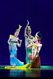 成人敦煌舞剧目独舞视频,独舞风采再现千年丝路风情