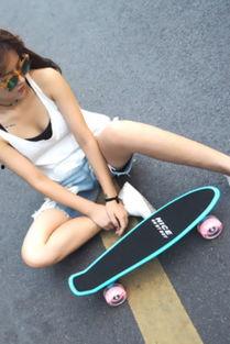 成人滑板逛街视频教程,新手必看！成人滑板逛街视频教程全解析